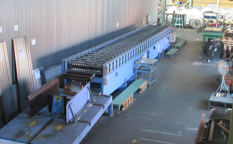 Floor plate manufacturing line